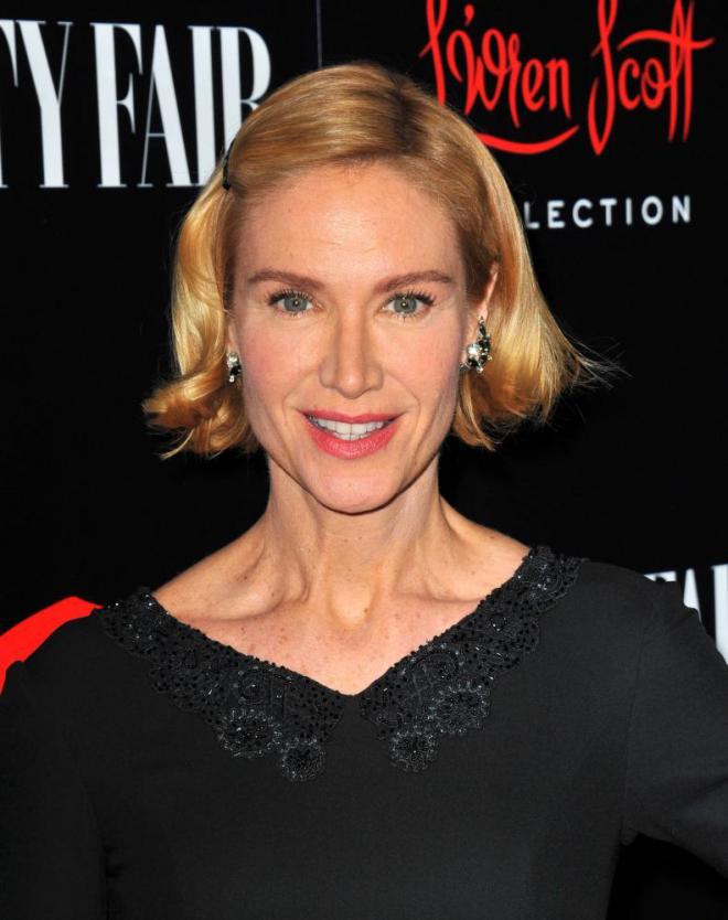 Kelly Lynch Net Worth